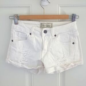 True Gypsy white distressed denim shorts size 1